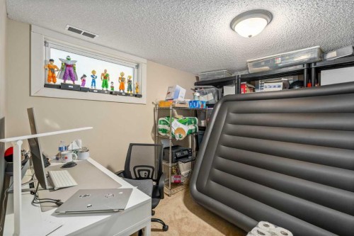 712 4A Street Nw, Calgary, AB 