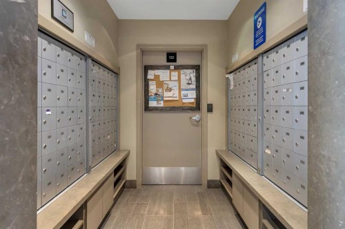 2004-77 Spruce Place Sw, Calgary, AB - Indoor Photo Showing Other Room