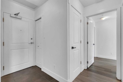 2004-77 Spruce Place Sw, Calgary, AB - Indoor Photo Showing Other Room