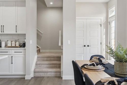 512 River Avenue, Cochrane, AB - Indoor