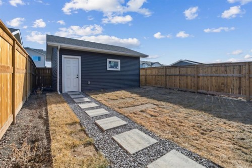 512 River Avenue, Cochrane, AB - Outdoor