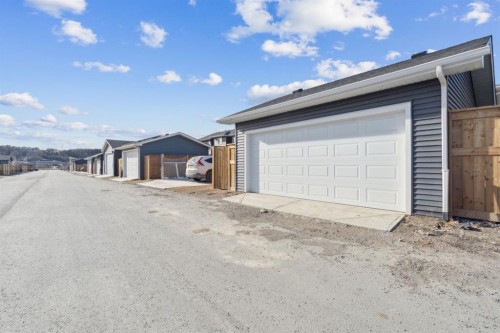 512 River Avenue, Cochrane, AB - Outdoor