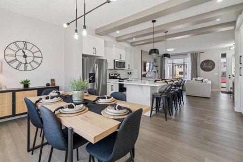512 River Avenue, Cochrane, AB - Indoor Photo Showing Dining Room