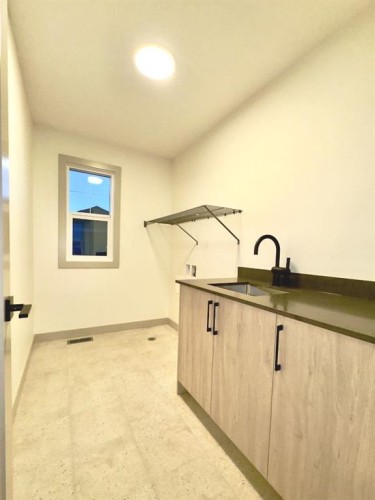 37 North Bridges Landing, Langdon, AB - Indoor