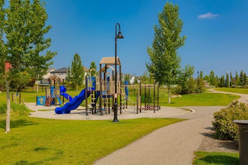 730 Belmont Drive Sw, Calgary, AB - Outdoor