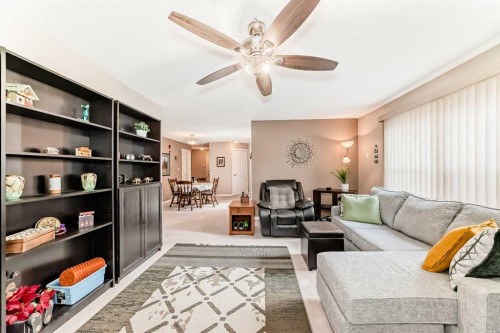 116-6800 Hunterview Drive Nw, Calgary, AB - Indoor Photo Showing Living Room