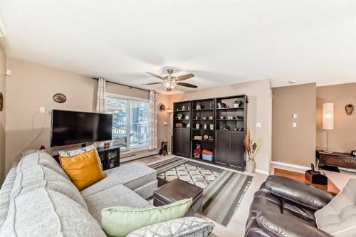 116-6800 Hunterview Drive Nw, Calgary, AB - Indoor Photo Showing Living Room