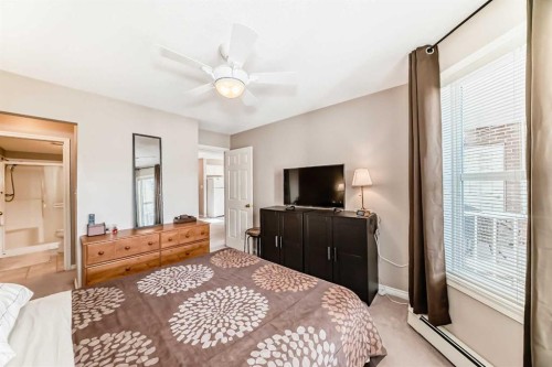 116-6800 Hunterview Drive Nw, Calgary, AB - Indoor Photo Showing Bedroom