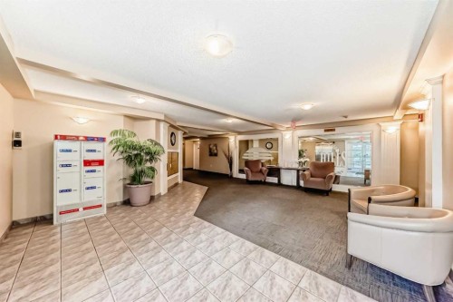 116-6800 Hunterview Drive Nw, Calgary, AB - Indoor Photo Showing Other Room