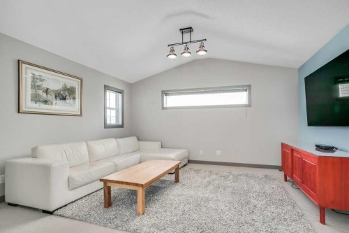 26 Copperfield Common Se, Calgary, AB - Indoor Photo Showing Living Room