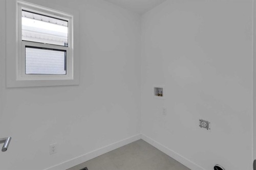 137 Copperhead Road Se, Calgary, AB - Indoor Photo Showing Other Room