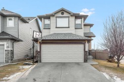 60 Saddlecrest Green NE Calgary, AB T3J 5N5