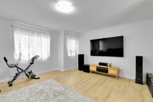 60 Saddlecrest Green Ne, Calgary, AB - Indoor