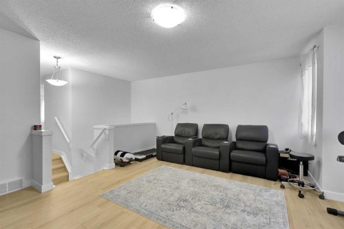 60 Saddlecrest Green Ne, Calgary, AB - Indoor