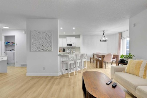 60 Saddlecrest Green Ne, Calgary, AB - Indoor Photo Showing Living Room