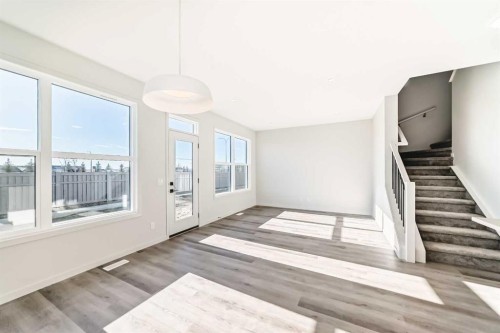 107 Mercado Crescent Se, Calgary, AB - Indoor Photo Showing Other Room