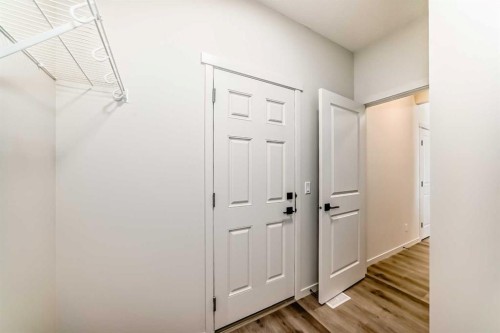 107 Mercado Crescent Se, Calgary, AB - Indoor Photo Showing Other Room