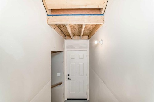 107 Mercado Crescent Se, Calgary, AB - Indoor Photo Showing Other Room