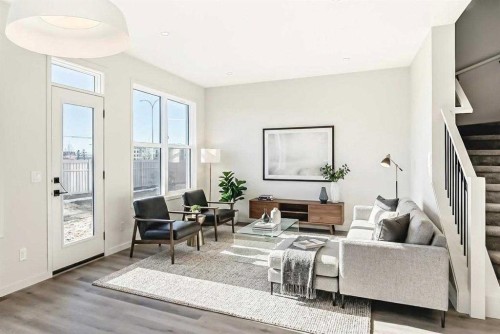 107 Mercado Crescent Se, Calgary, AB - Indoor Photo Showing Other Room