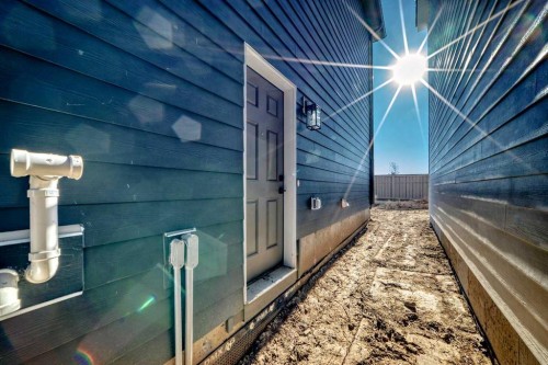 107 Mercado Crescent Se, Calgary, AB - Outdoor