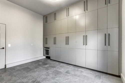 566 Pine Creek Ridge, Heritage Pointe, AB - Indoor Photo Showing Other Room