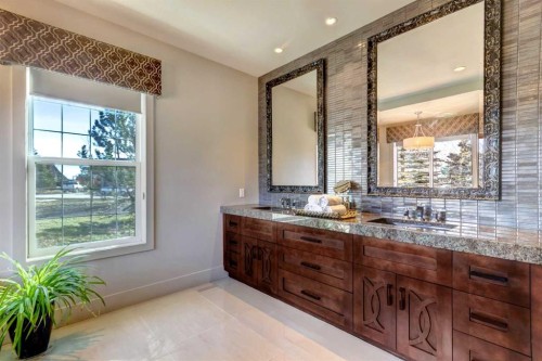 566 Pine Creek Ridge, Heritage Pointe, AB - Indoor Photo Showing Bathroom