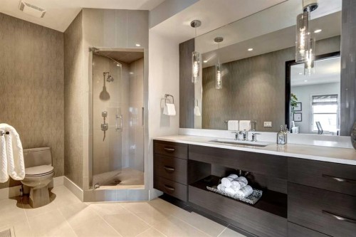 566 Pine Creek Ridge, Heritage Pointe, AB - Indoor Photo Showing Bathroom
