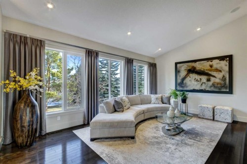 566 Pine Creek Ridge, Heritage Pointe, AB - Indoor Photo Showing Living Room