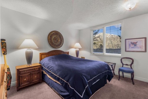 7-1017 Olympic Drive, Canmore, AB - Indoor Photo Showing Bedroom