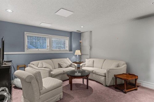 7-1017 Olympic Drive, Canmore, AB - Indoor Photo Showing Living Room