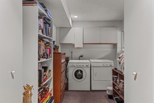 7-1017 Olympic Drive, Canmore, AB - Indoor Photo Showing Laundry Room