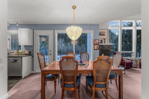 7-1017 Olympic Drive, Canmore, AB - Indoor Photo Showing Dining Room