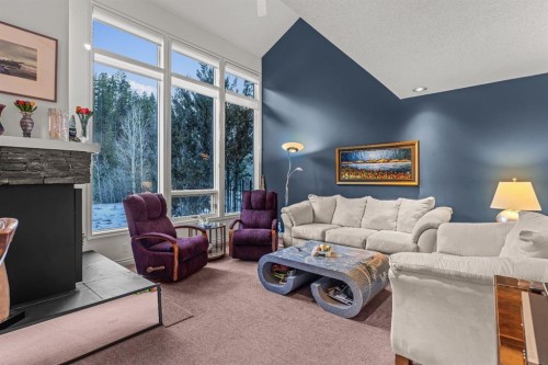 7-1017 Olympic Drive, Canmore, AB - Indoor Photo Showing Living Room