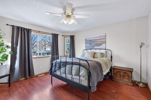 68 Coventry Green Ne, Calgary, AB - Indoor Photo Showing Bedroom