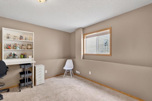 68 Coventry Green Ne, Calgary, AB - Indoor Photo Showing Office
