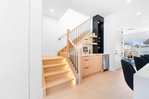 2105 7 Street Ne, Calgary, AB - Indoor Photo Showing Other Room