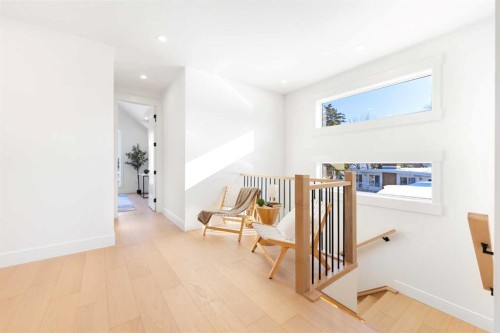 2105 7 Street Ne, Calgary, AB - Indoor Photo Showing Other Room