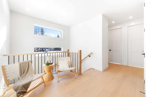 2105 7 Street Ne, Calgary, AB - Indoor Photo Showing Other Room