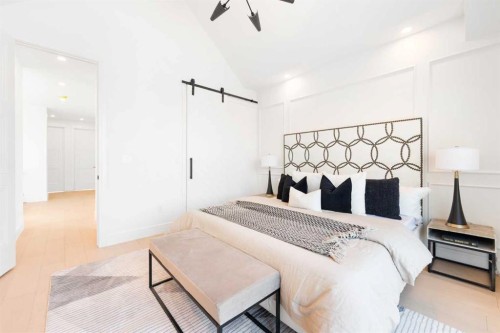 2105 7 Street Ne, Calgary, AB - Indoor Photo Showing Bedroom