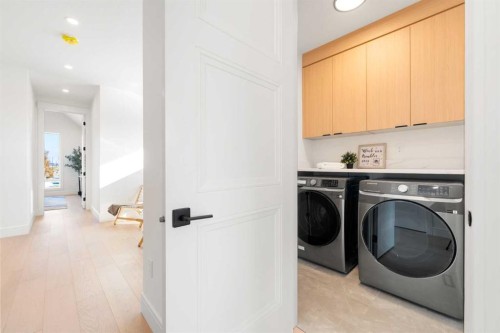 2105 7 Street Ne, Calgary, AB - Indoor Photo Showing Laundry Room