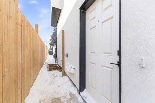 2105 7 Street Ne, Calgary, AB -  Photo Showing Other Room