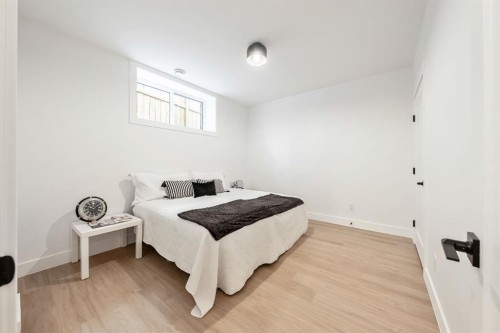 2755 Cannon Road Nw, Calgary, AB - Indoor Photo Showing Bedroom