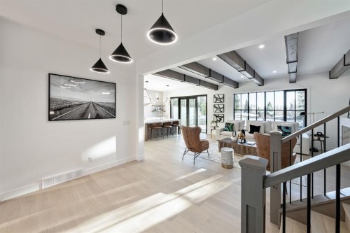 2755 Cannon Road Nw, Calgary, AB - Indoor Photo Showing Other Room