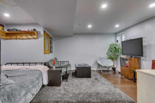 199 Everglen Way Sw, Calgary, AB - Indoor