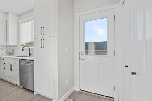 5 Larkspur Bend, Okotoks, AB - Indoor