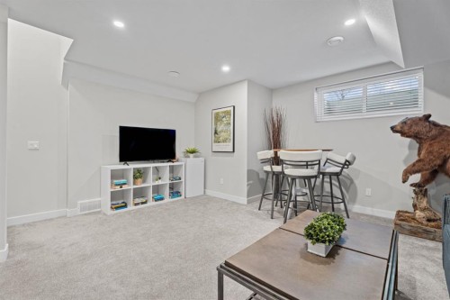 5 Larkspur Bend, Okotoks, AB - Indoor