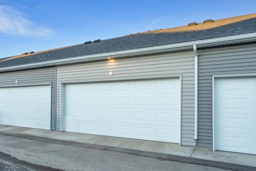 5 Larkspur Bend, Okotoks, AB - Outdoor With Exterior