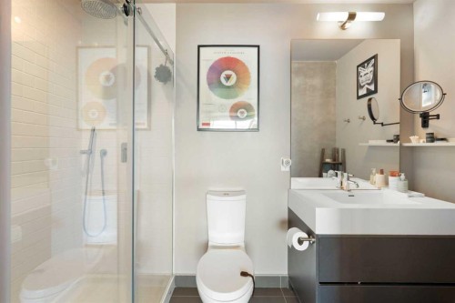 610-63 Inglewood Park Se, Calgary, AB - Indoor Photo Showing Bathroom