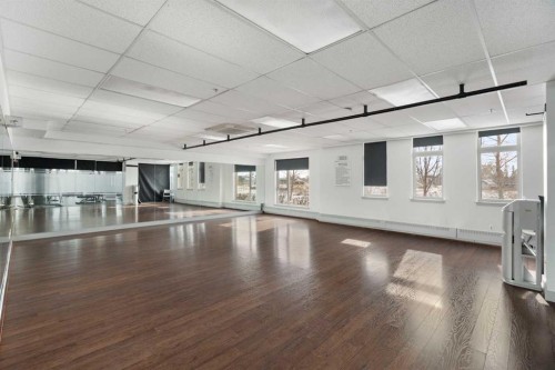 610-63 Inglewood Park Se, Calgary, AB - Indoor Photo Showing Other Room