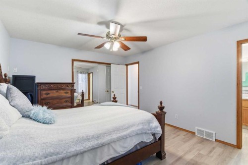 247 Cambridge Crescent, Strathmore, AB - Indoor Photo Showing Bedroom